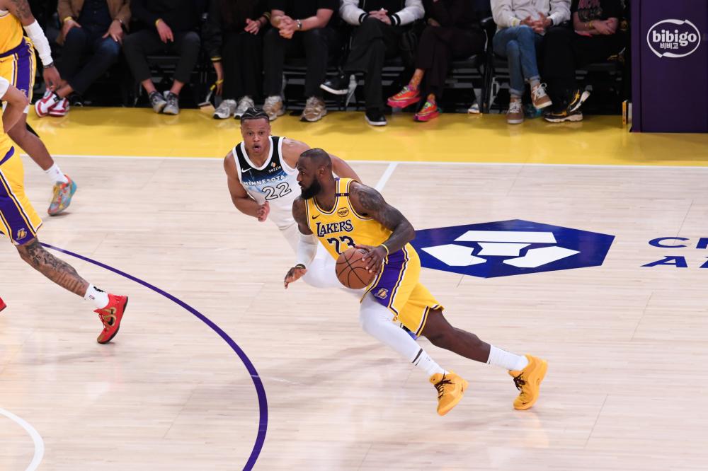 巴萨打开更 巴萨打开更