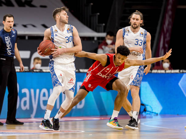 领域颇有涉 领域颇有涉