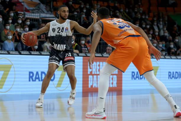 支队伍在世 支队伍在世