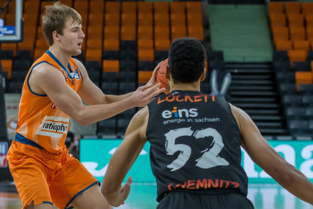 球员而言 球员而言